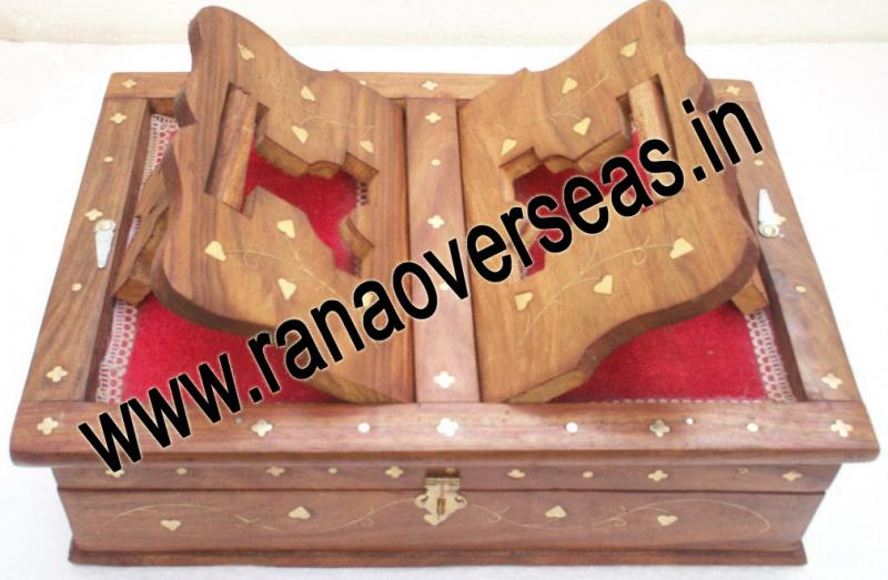 Wooden Holy Book / Rahel Stand with Box - 1