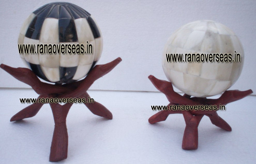 BONE BALLS WITH STAND - 2