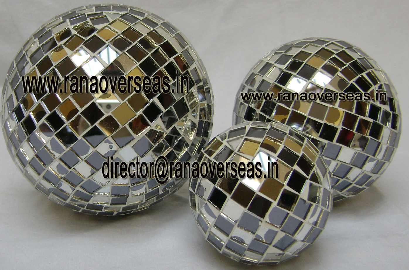 Mosaic Wall Hanging and Decorative Balls - 3