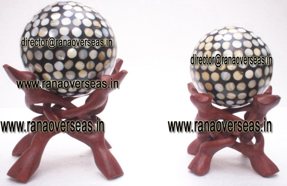 MOP BALLS WITH WOODEN STANDS - 1 