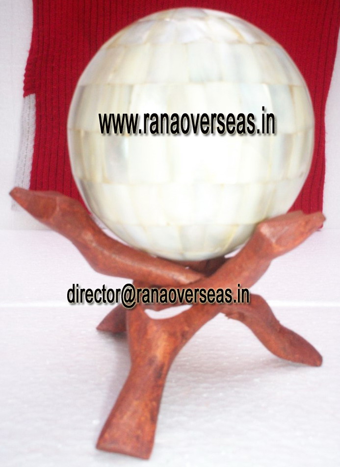 MOP BALLS WITH WOODEN STANDS - 2